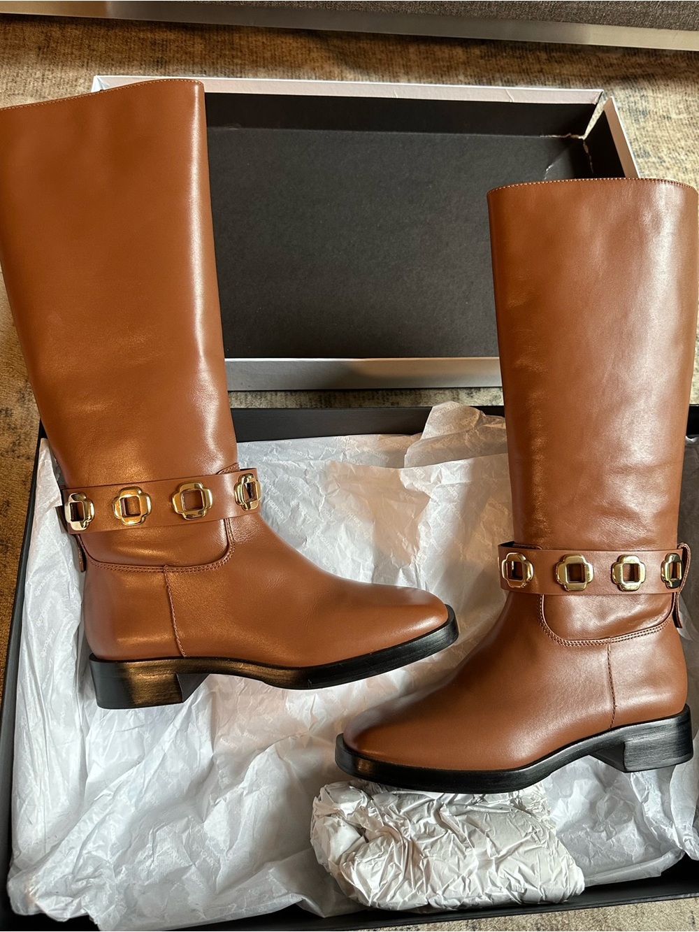 Larroudé Milan Flat Boots Caramel Leather Gold Hardware Knee High NIB - Picture 4 of 8